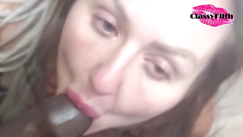 I get my pussy pissing in a shower and then I fuck it