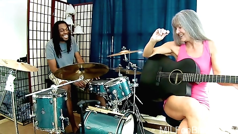 Black milf with a fat ass gets fucked by an older dude