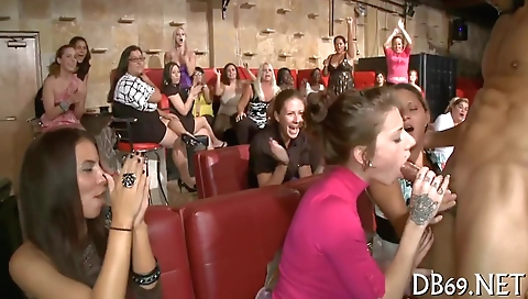 Two blonde chicks and a brunette in a interracial threesome