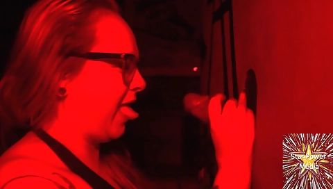 Tattooed blonde milf with a thick mouth going down on the go